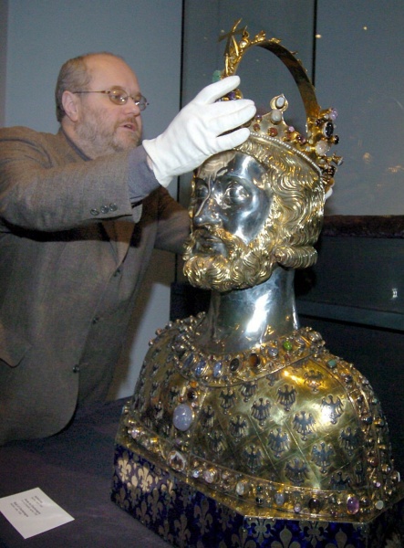 Büste Karls des Großen (Bild vom 12. Februar 2004)