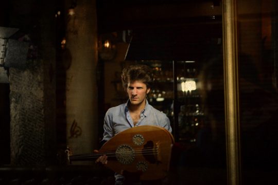 Gitarrist und Oud-Spieler Karim Baggili