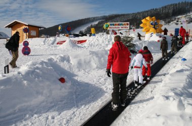 Schneespaß in der Wintersport-Arena Sauerland