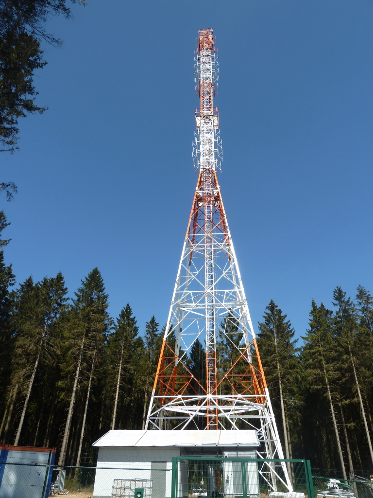 Neuer UKW-Mast in Amel