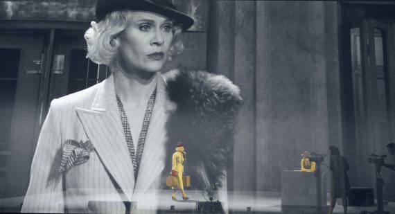 "Helen Lawrence" von Stan Douglas