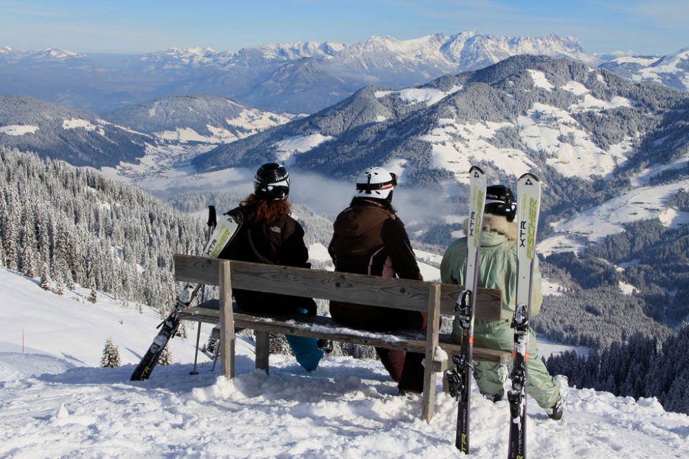 Skifahrer auf dem Schatzberg in Wildschönau