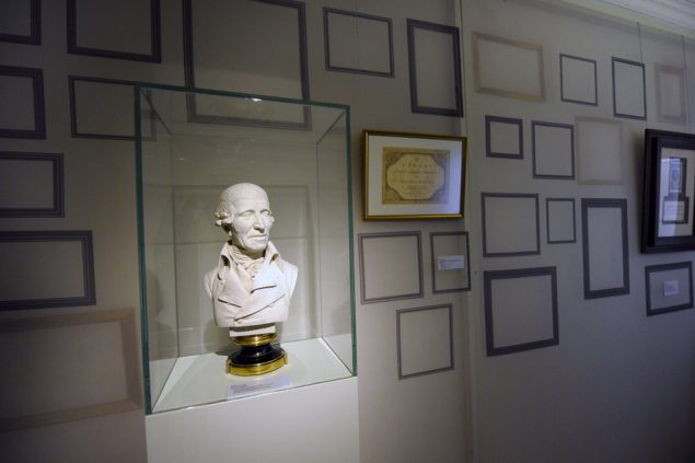 Büste von Joseph Haydn im Haydn-Haus im österreichischen Eisenstadt