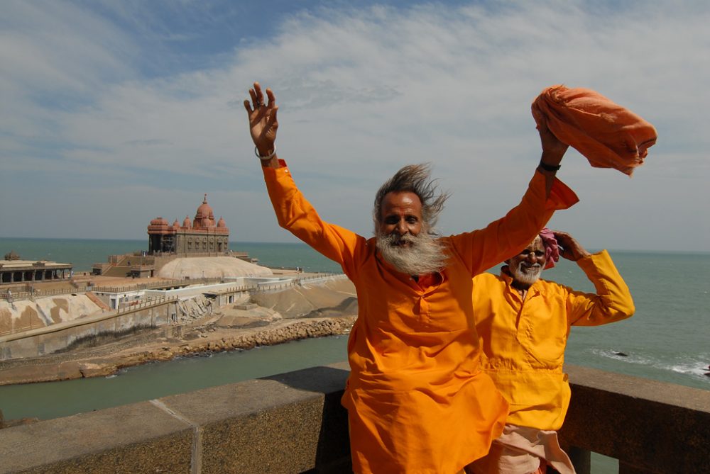 Pilger am Kanyakumari-Tempel, Kap Komorin, Indien – das Rautenstrauch-Joest-Museum zeigt die Sonderausstellung "Pilgern – Sehnsucht nach Glück?". Foto: Cornelia Mallebrein