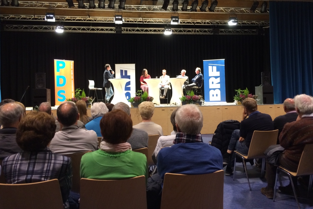 Podiumsdiskussion über die Zukunft der Kirche in der PDS Eupen