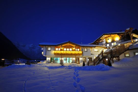 Hotel Unterlechner bei Nacht