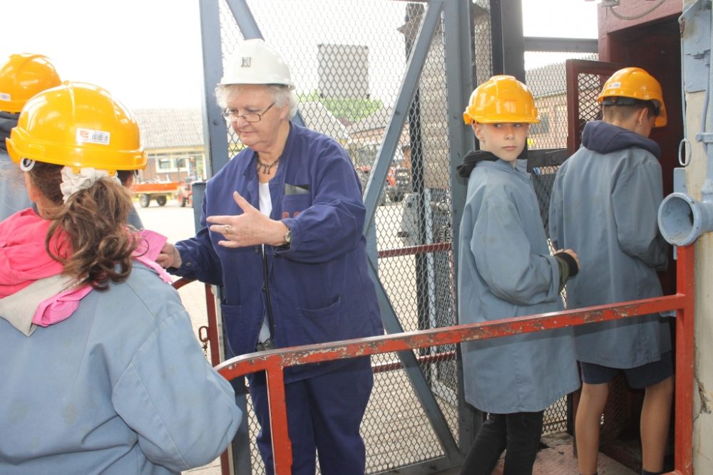 Grundschule Hauset auf Entdeckungstag im Bergwerk Blegny-Mine