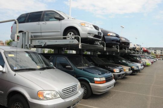 Gebrauchtwagen (Foto: Michael Reynolds, EPA)