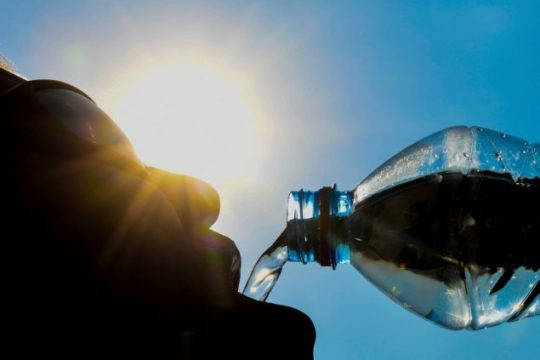 Wassertrinken bei Hitze