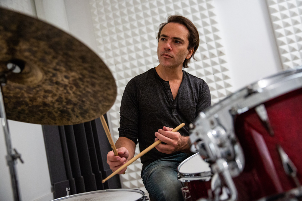 Schlagzeuger Fabrice Moreau (Bild: Jeanne Frank)