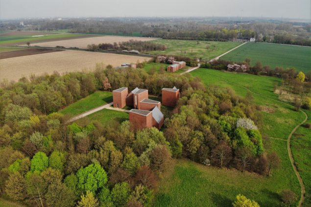 Die drei Kapellen von Per Kirkeby