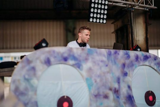 Christophe Jacob aka Coffee Boy (Bild: Chudoscnik Sunergia)