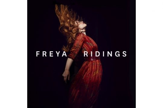Freya Ridings (Bild: Island)