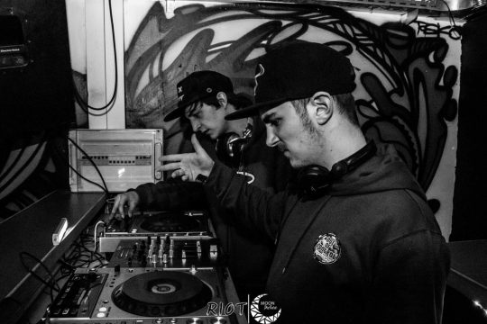 M73 und JST (Bild: Moon Picture)