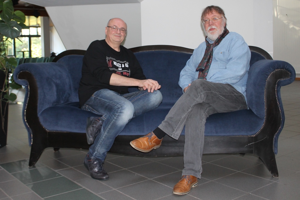 Jacques Stotzem zu Gast bei Musikredakteur Hans Reul (Foto: Renate Ducomble, BRF)