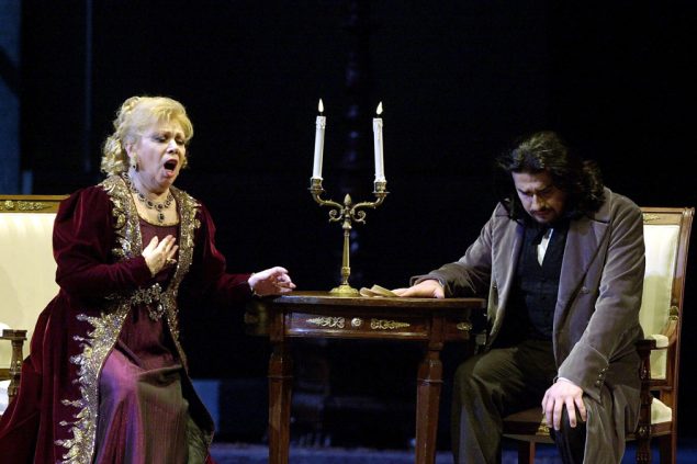 Mirella Freni bei einer Opernprobe im Mai 2001 (Archivbild: Ansa Riccardo Musacchio/EPA)