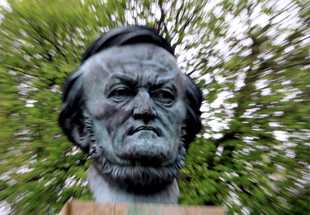 Büste von Richard Wagner in Bayreuth (Bild: Marcus Fuehrer/EPA)