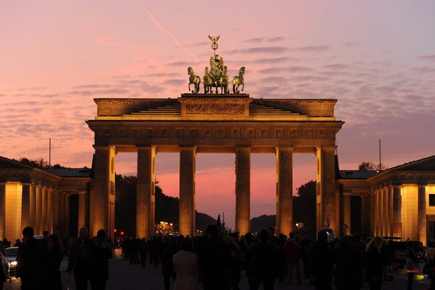 Brandenburger Tor in Berlin (Bild: Jens Kalaene/EPA)