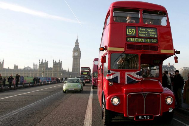 Bus in London (Bild: Lindsey Parnaby/EPA)
