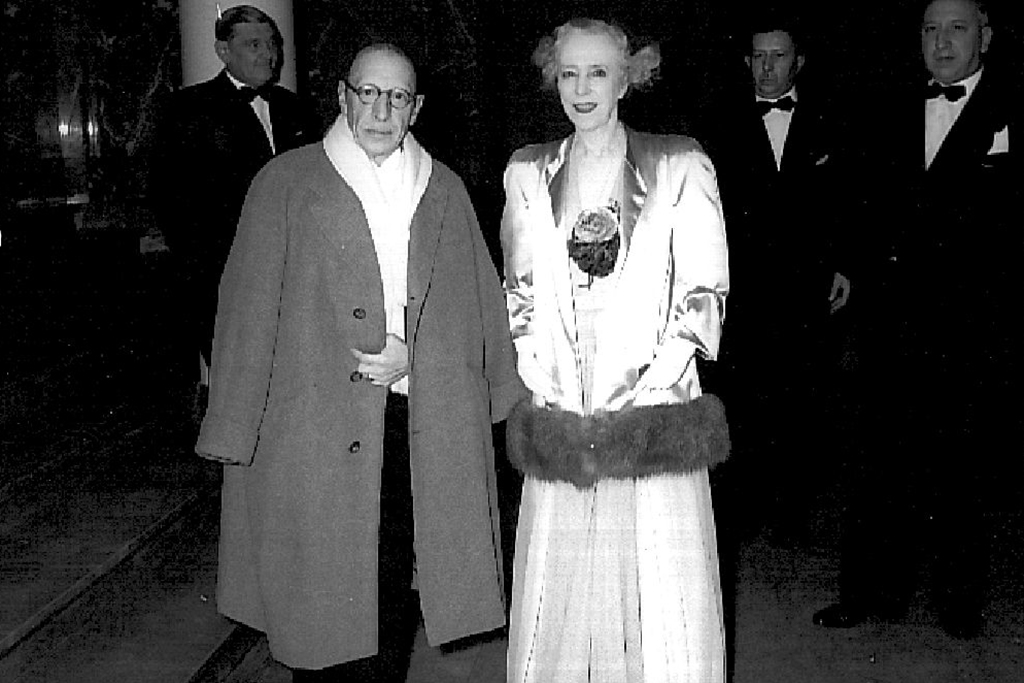 Igor Strawinsky mit Königin Elisabeth 1952 in Brüssel (Bild: Belga-Archiv)