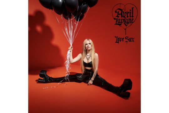 Avril Lavigne - Love Sux