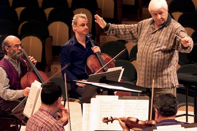 Elmer Bernstein im März 2001 in Barcelona (Archivbild: Julian Martin/EFE/EPA)