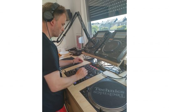 Bernd Rohleder aka The Vyrus 33 im Studio Néau (Bild: privat)