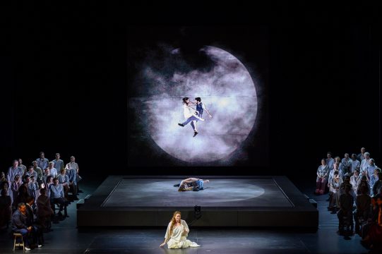"La Sonnambula" von Vincenzo Bellini in der Lütticher Oper (Bild: J. Berger/ORW Liège)