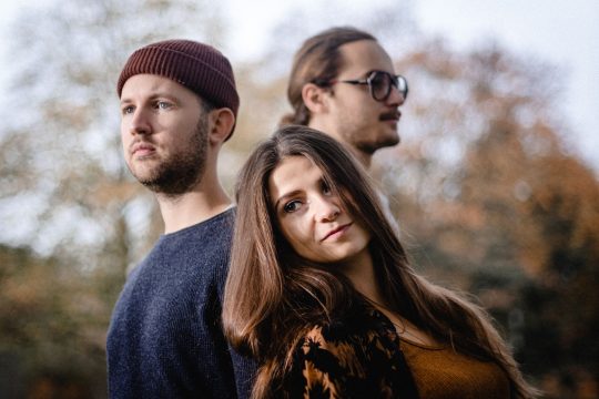 Amber & The Moon (Bild: Chasing Tales)