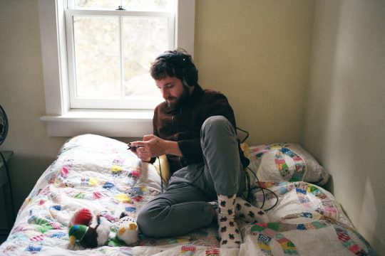 Angelo De Augustine, fotografiert von seinem Vorbild und Förderer Sufjan Stevens (Quelle: Factory 92)