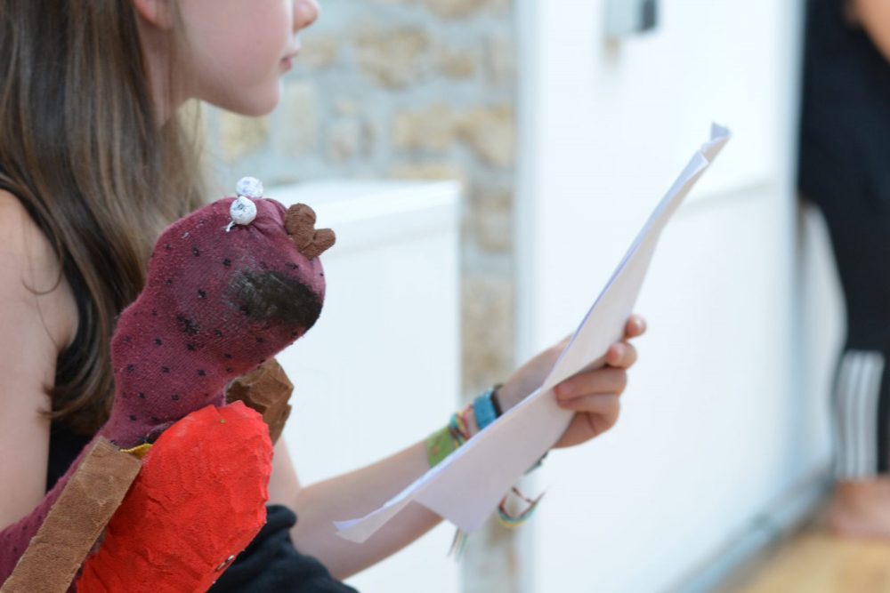 Kinderferienatelier im Atelier Kunst und Bühne in Eupen (Bild: Simone Vomberg)