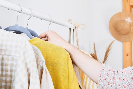 Kleider (Illustrationsbild: © Bildagentur PantherMedia/CaterinaTrimarchi)