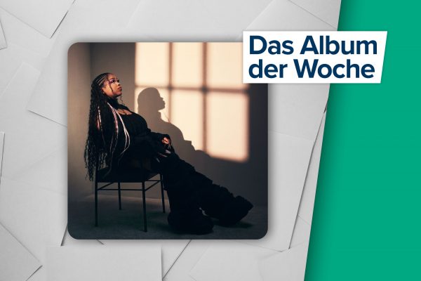 Therapy von Zoe Wees (Label: UMD / Capitol)