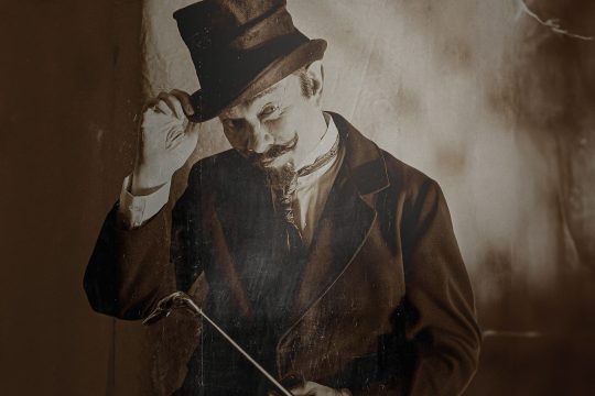 Joe Jackson als Max Champion