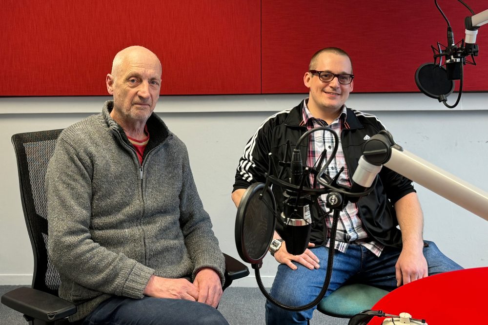 Axel Heusch und Tobias Gossen von der Burg Wilhelmstein im BRF-Studio