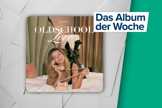 CD-Cover zu "Oldschool Love" von Leony