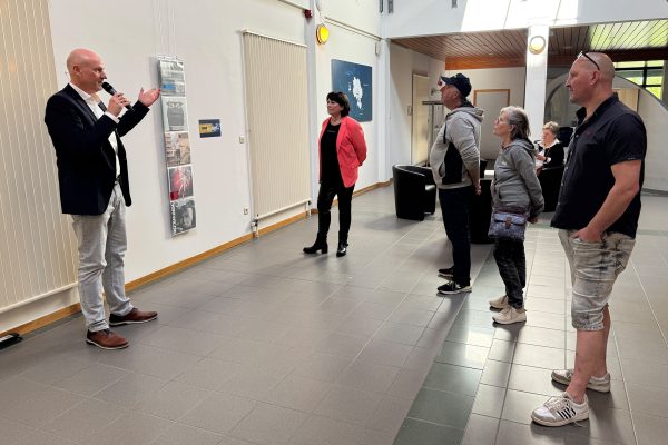 Eröffnung der Schallplatten-Ausstellung zum 80. Geburtstag des BRF: Oldieshow mit Andreas Ryll, Gaby Heinen und Besuchern