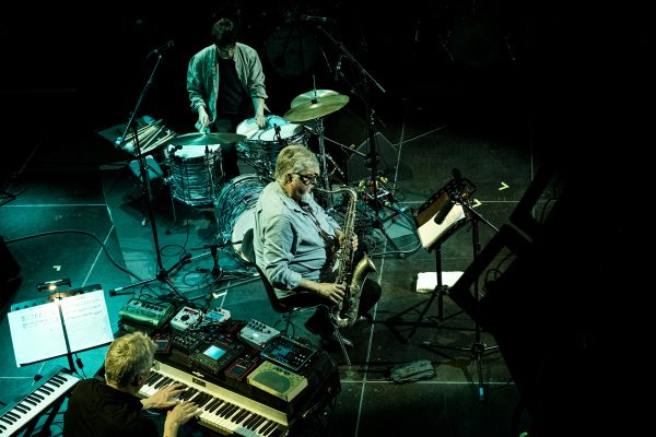 Jazztime: Jozef Dumoulin, Samuel Ber und Tony Malaby beim Jazzdor Straßburg (Bild: Ulla C. Binder)
