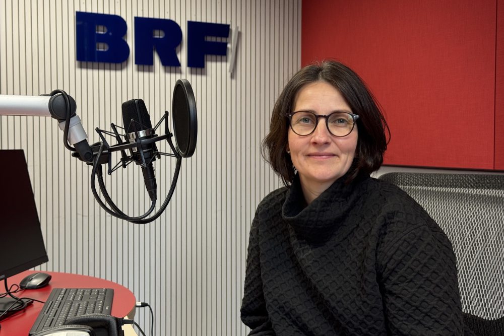 Stephanie Kubeil von der Lupe im BRF-Aufnahmestudio