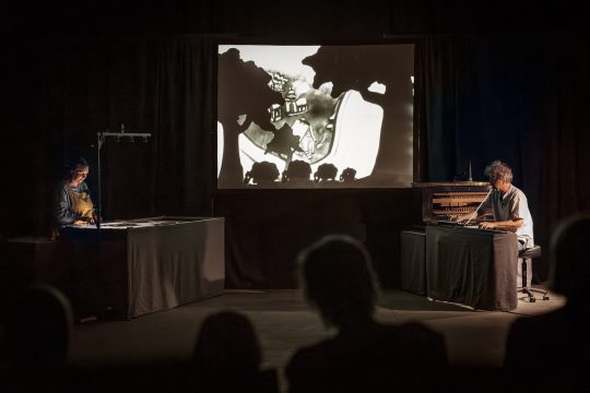 "Die Wunderkugel" vom Figurentheater Fithe