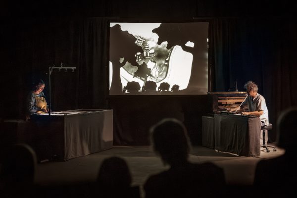 "Die Wunderkugel" vom Figurentheater Fithe