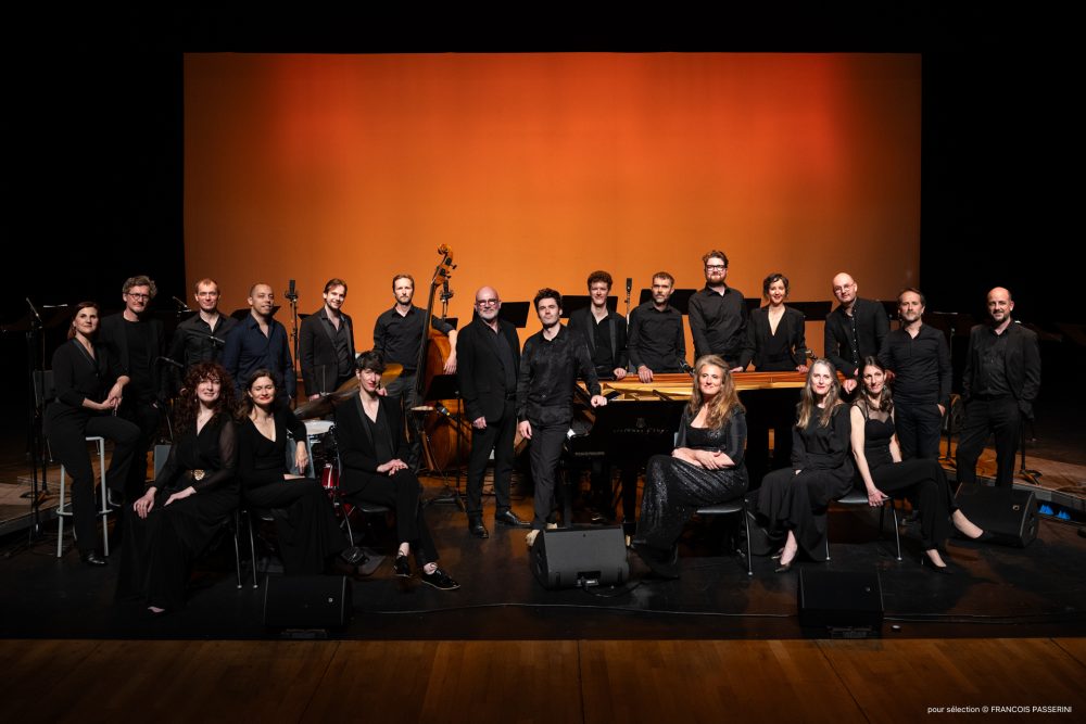 “Joël Suhubiette und Paul Lay (Mitte) mit Les Éléments (Bild:François Passerini)”