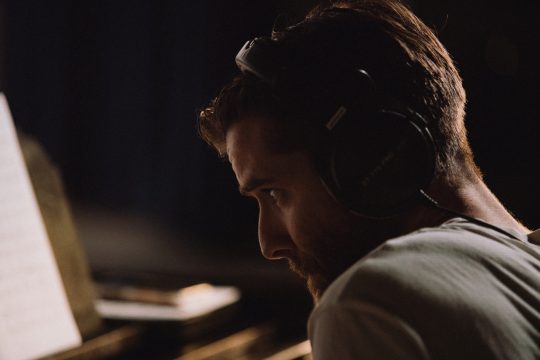 Joel Lyssarides (Bild: Bauer Studios)