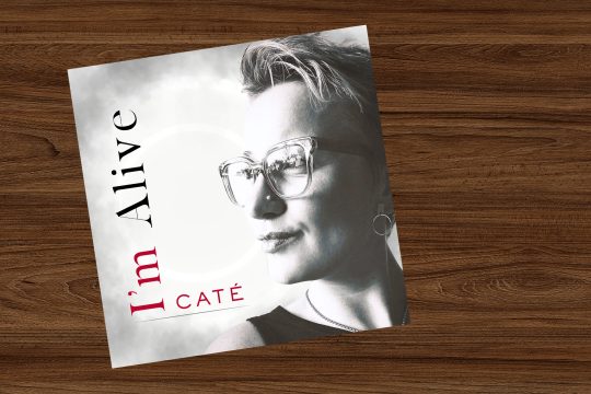 Cover zur Single "I'm Alive" von Caté