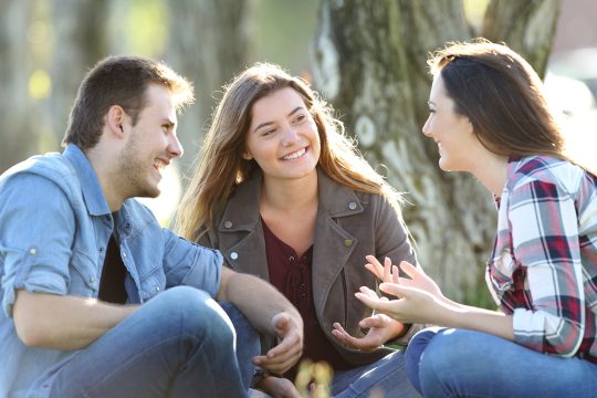 Jugendliche im Gespräch